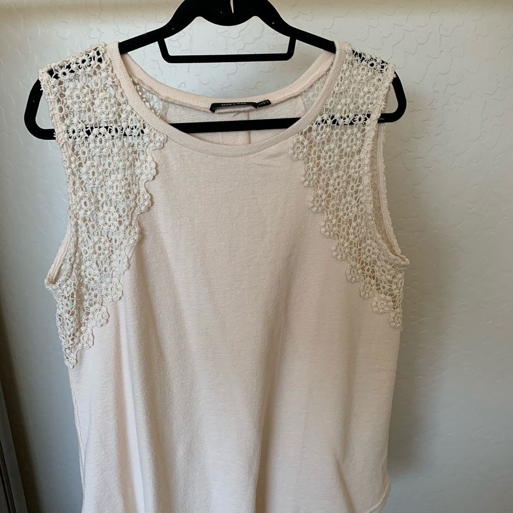 Tank top with lace detail